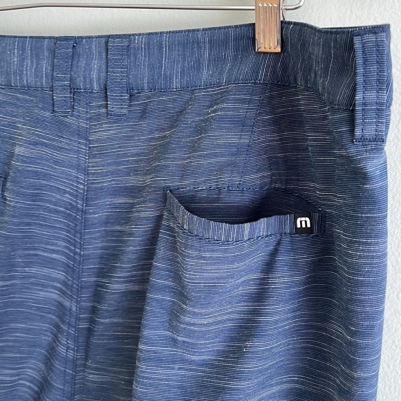 Travis Mathew Golf Shorts Size 40 Waist - Picture 4 of 7